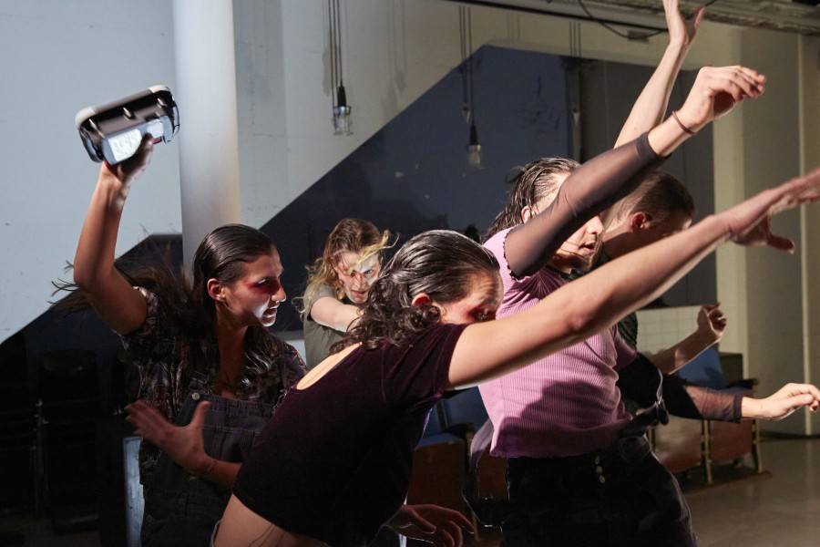 Image from Charivari